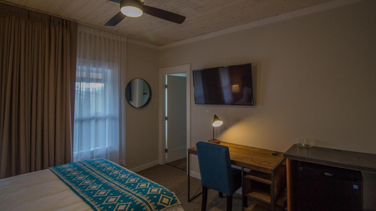 Cranberry Arms Pub And Hotel Nanaimo Bagian luar foto